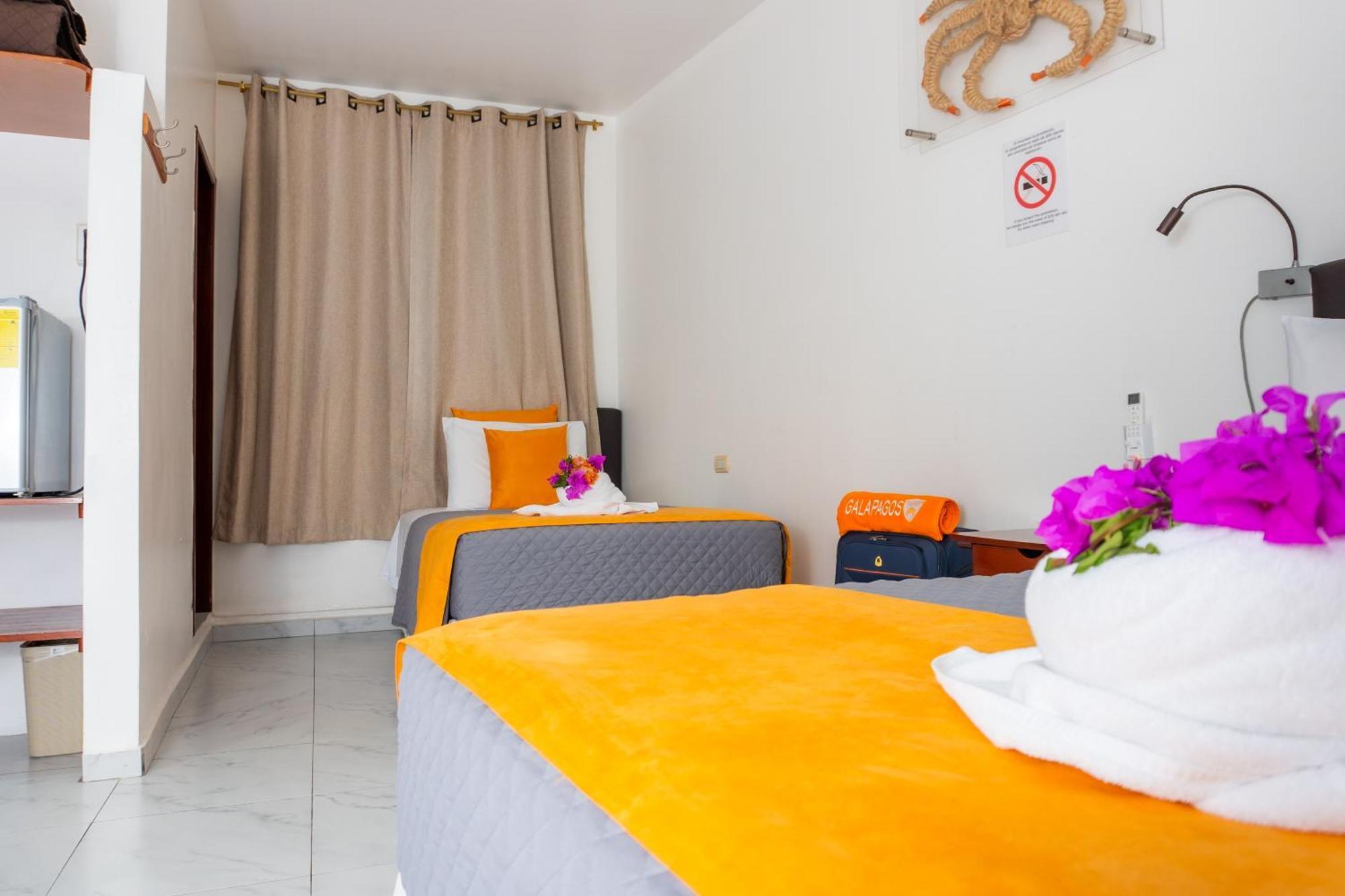 La Zayapa Hotel Puerto Baquerizo Moreno Exteriör bild